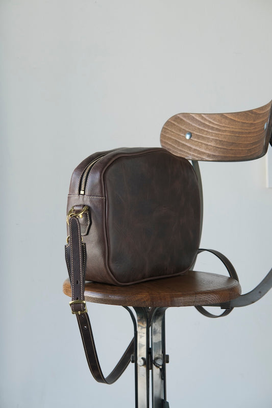 MANIFOLD MINI BRIEF EMBOSSED HORSE