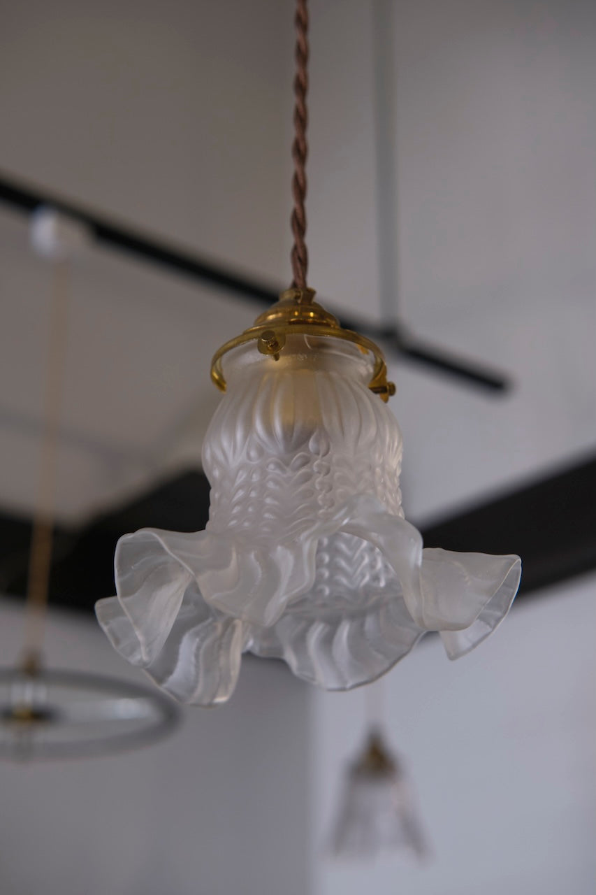 ART DECO FRENCH FRILLS GLASS SHADE – grandguignol