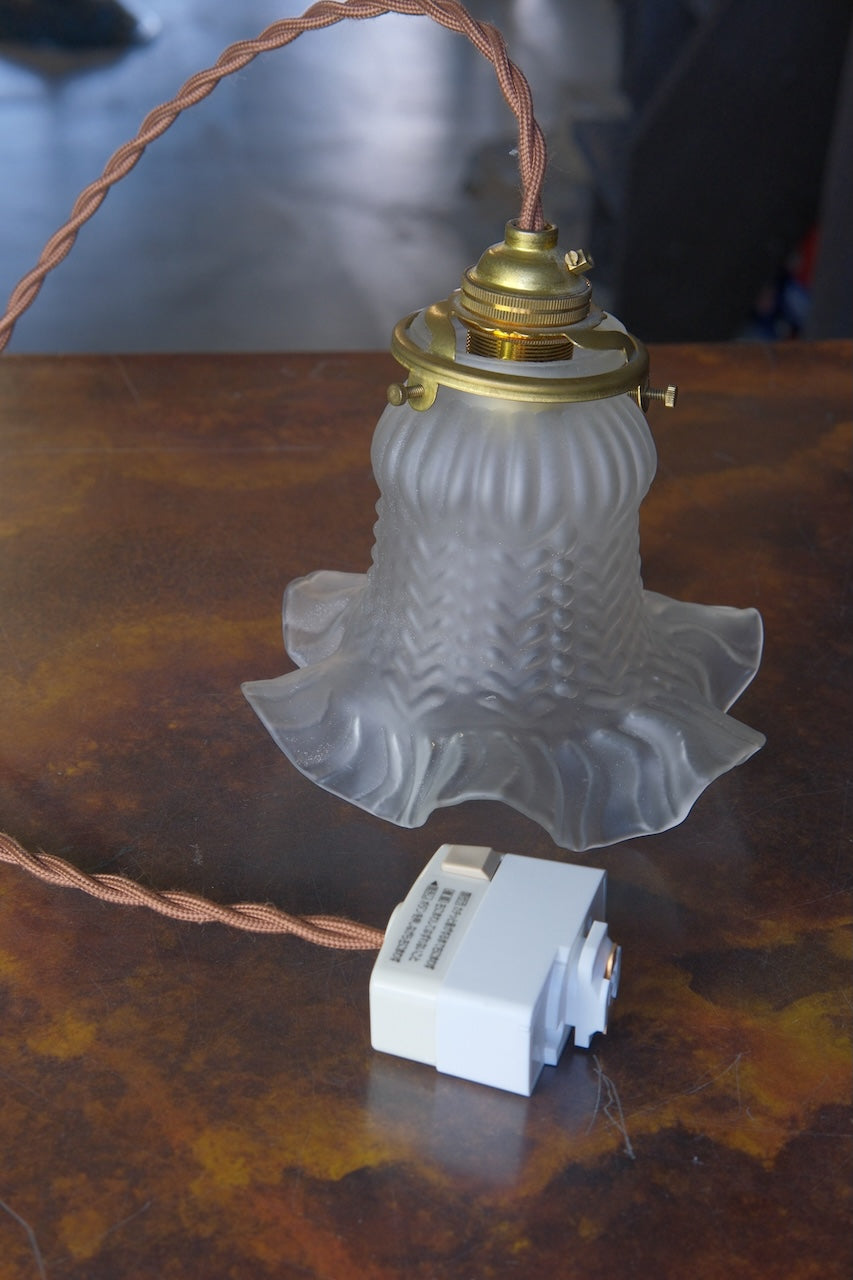 ART DECO FRENCH FRILLS GLASS SHADE