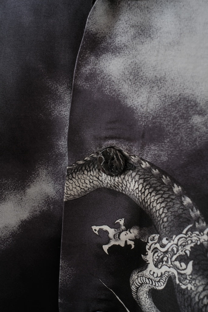 BLACK SIGN FLYING DRAGON TRAVEL SHIRT