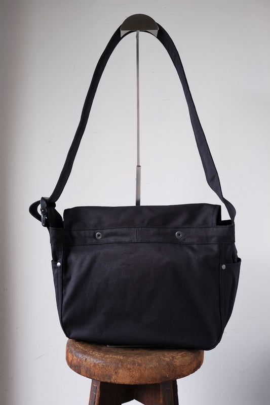 BLACK SIGN CHRONICLE BAG
