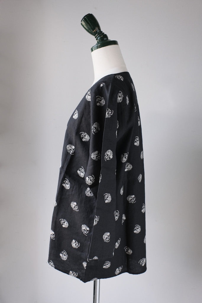 BLACK SIGN SKULL DOTS PULLOVER SHIRT