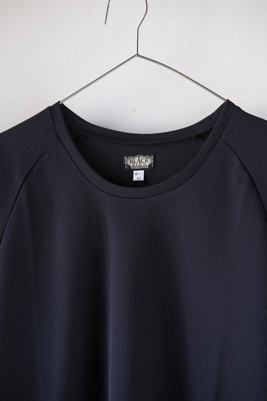 BLACK SIGN HIGH SPEC U-NECK SPORTSWEAR