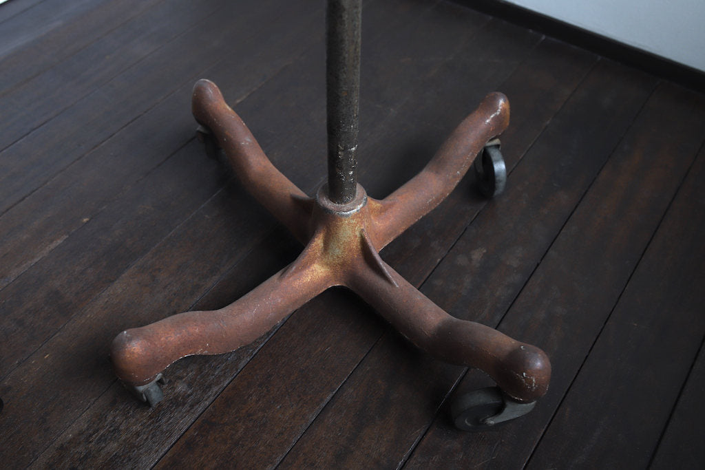 1930`s T-BAR HUNGER RACK