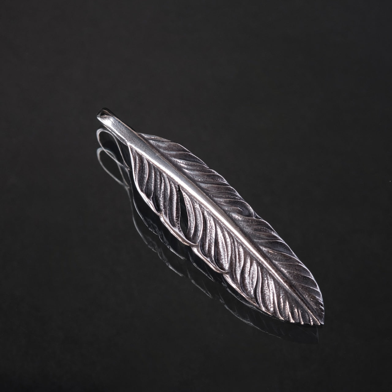 LYNCH SILVER SMITH FEATHER(M)
