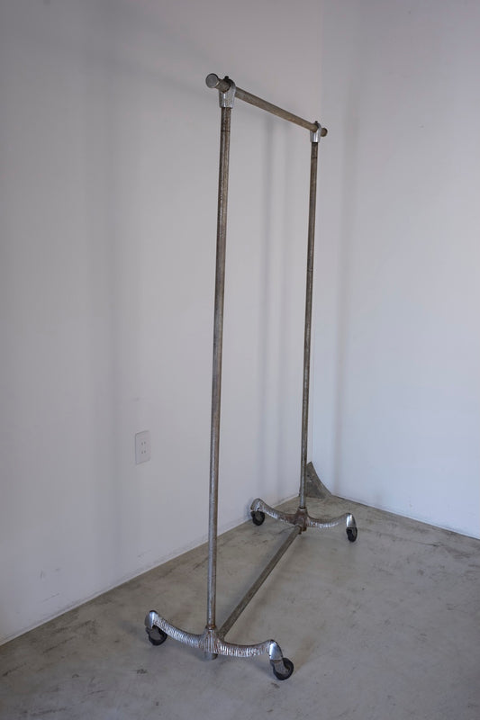 ANTIQUE IRON HANGER RACK Art deco