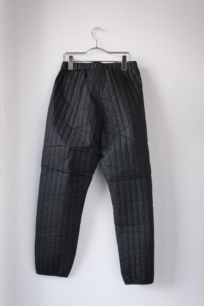 BLACK SIGN OILED QUILTING ATHLETIC PANTS