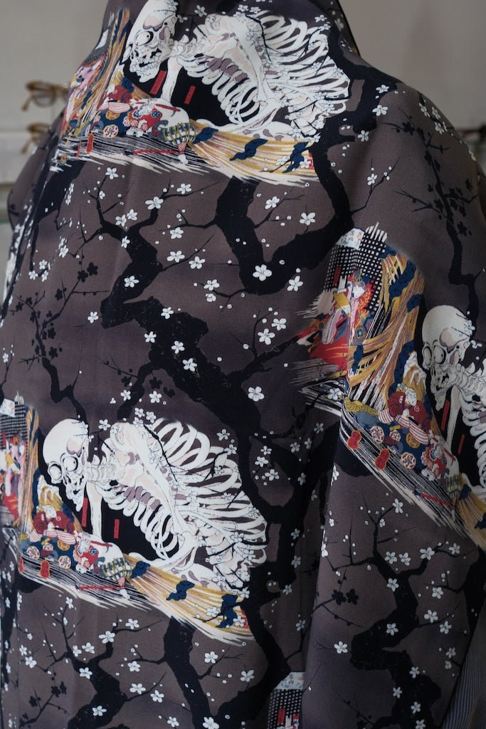 BLACK SIGN KUNIYOSHI UTAGAWA SCARF