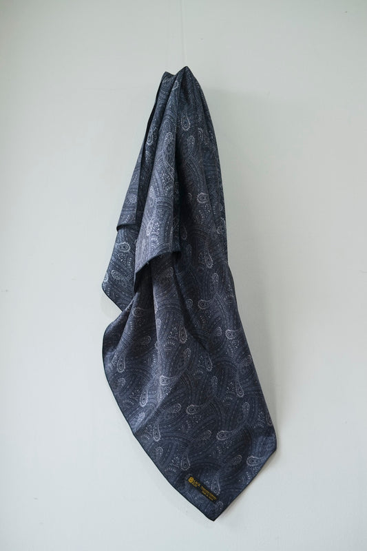 BLACK SIGN SILK PAISLEY SCARF