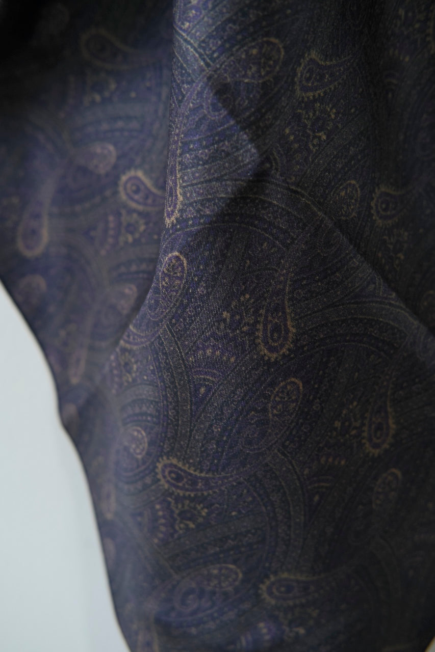 BLACK SIGN SILK PAISLEY SCARF