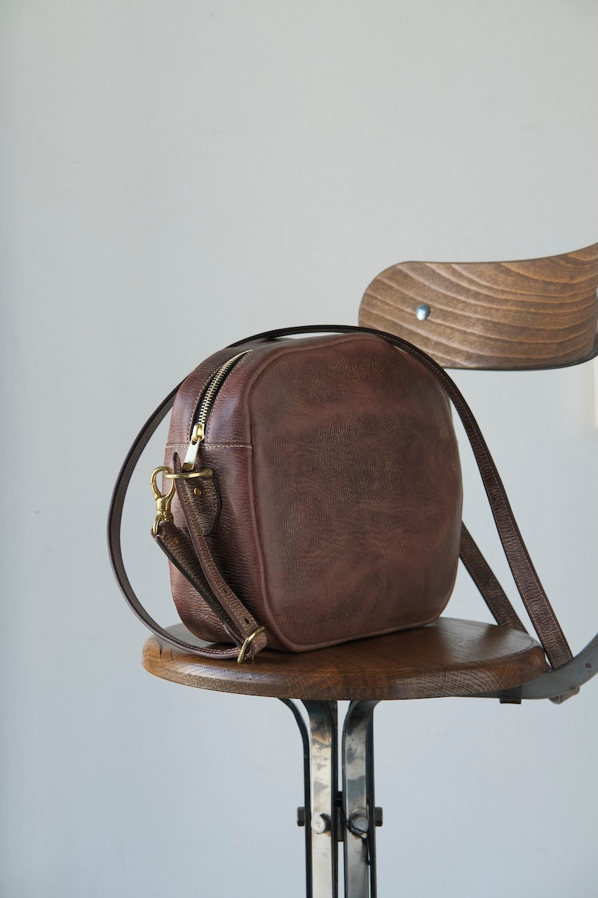 MANIFOLD MINI BRIEF WAX BROWN HORSE