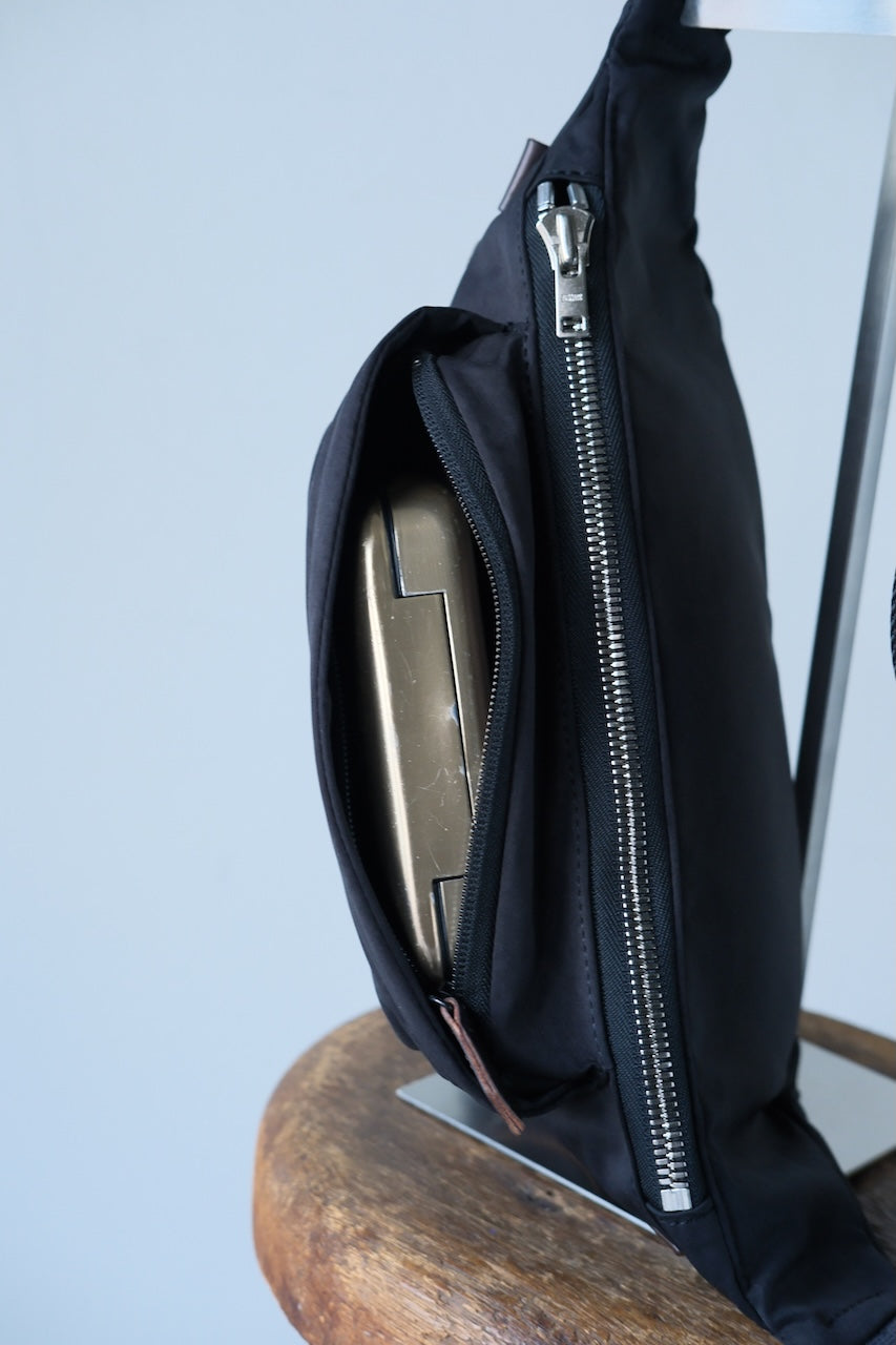 ROLLING DUB TRIO BODY BAG BLACK