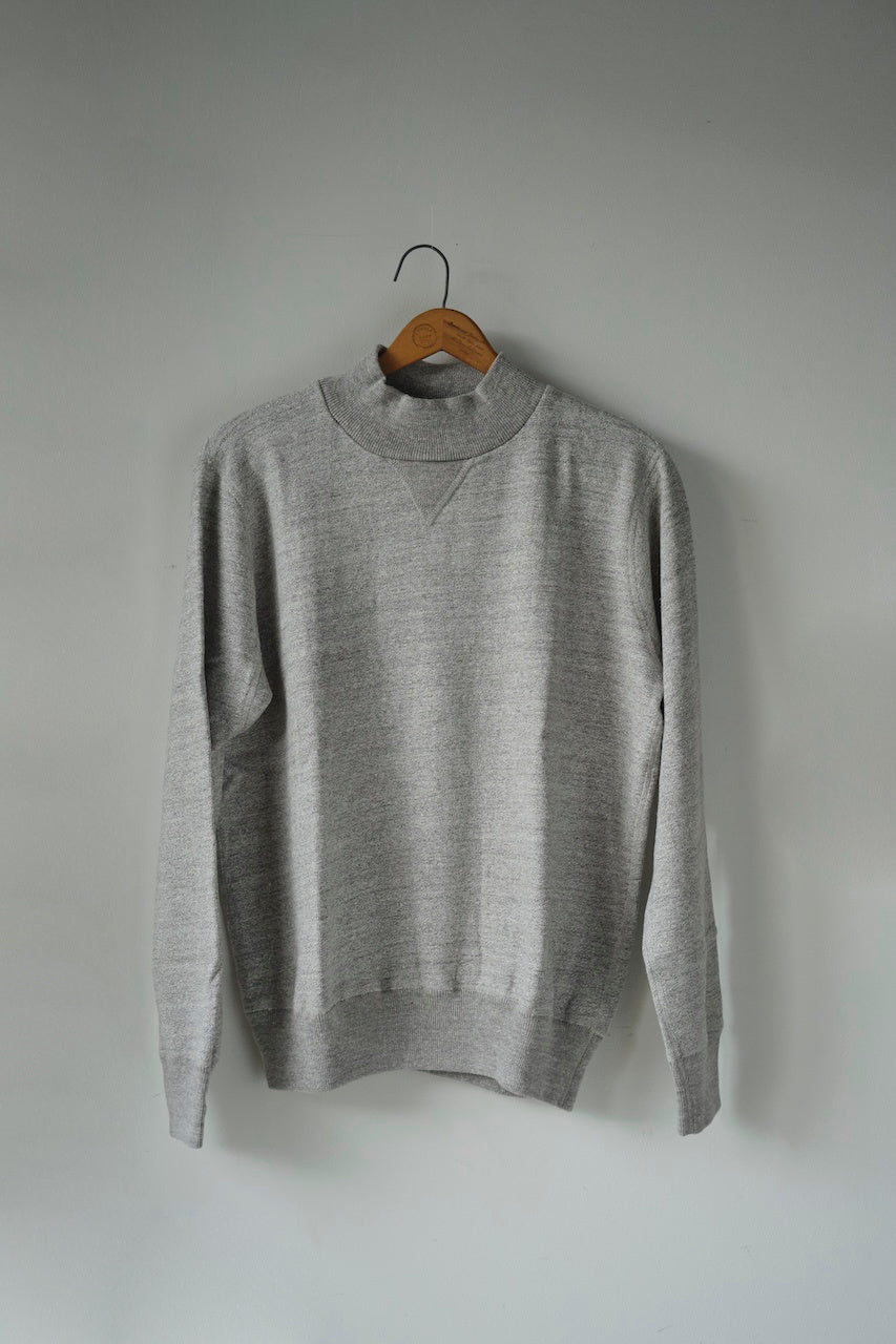 DEVISE FACTORY HIGH NECK SWEATSHIRT