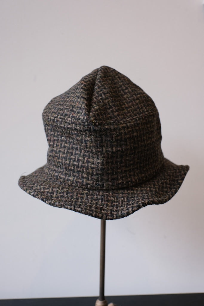 BLACK SIGN WOODLAND TWEED SWINDLER HAT – grandguignol