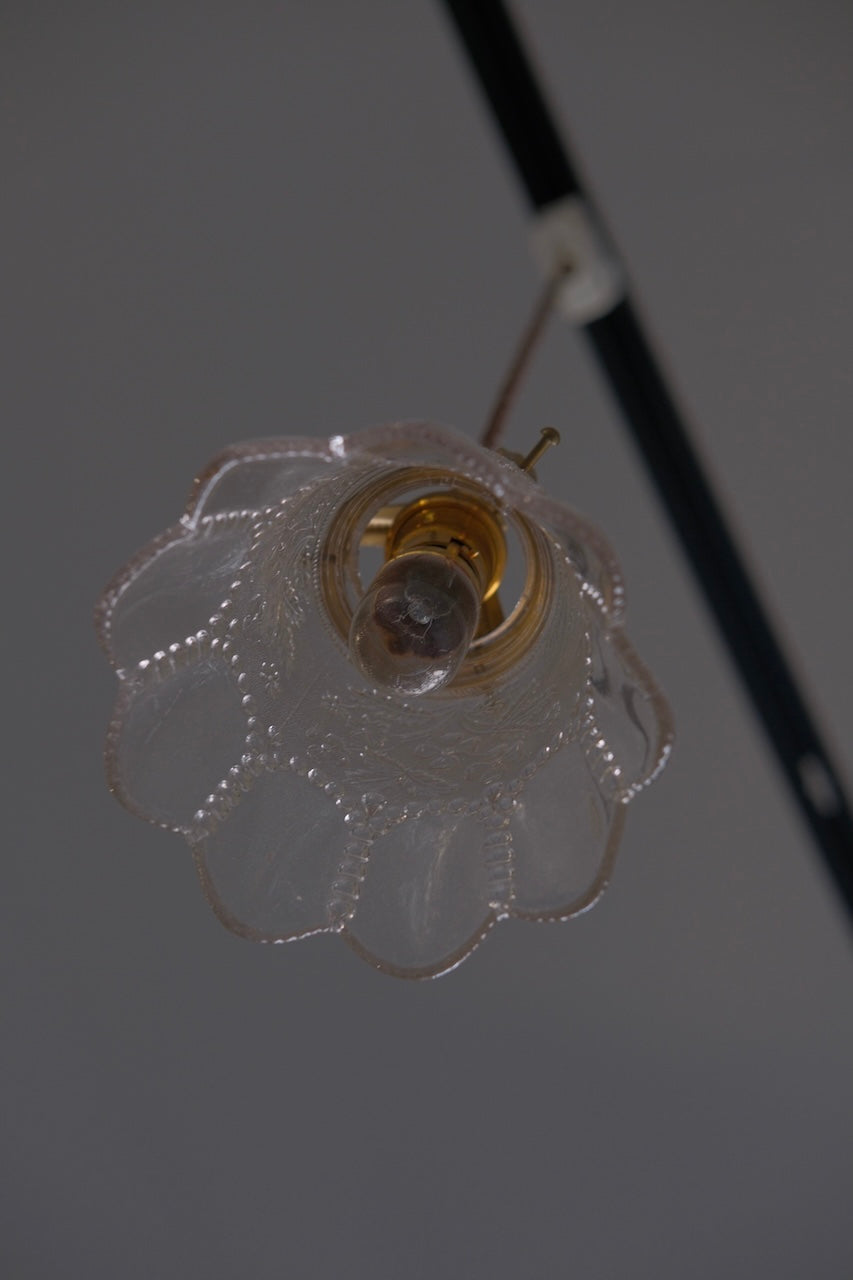 ANTIQUE AMERICAN GLASS SHADE