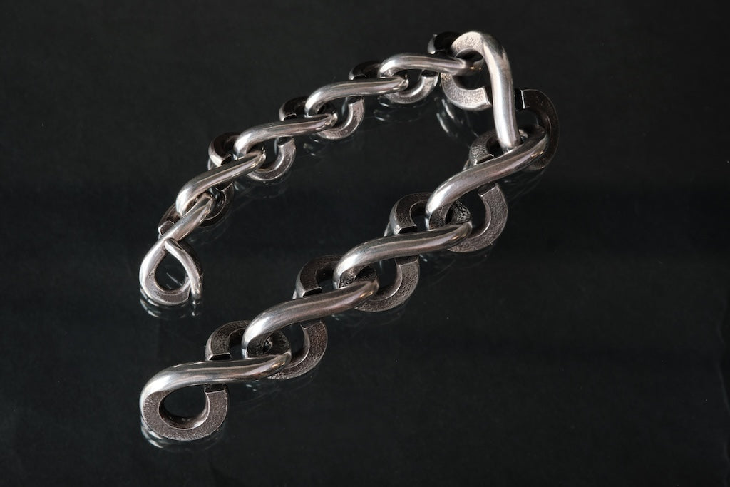 LYNCH SILVERSMITH TWIST(L)(M) HINGEPIN BRACELET – grandguignol