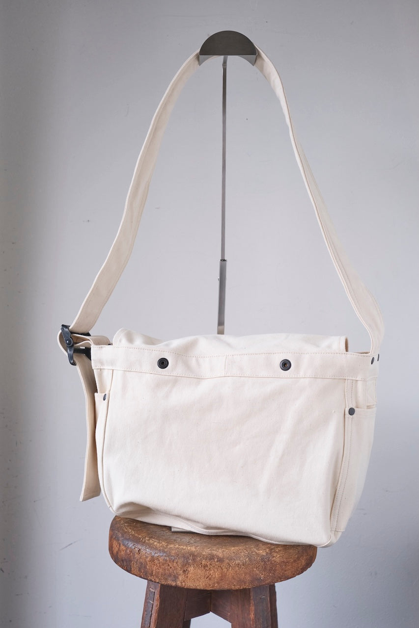 BLACK SIGN CHRONICLE BAG