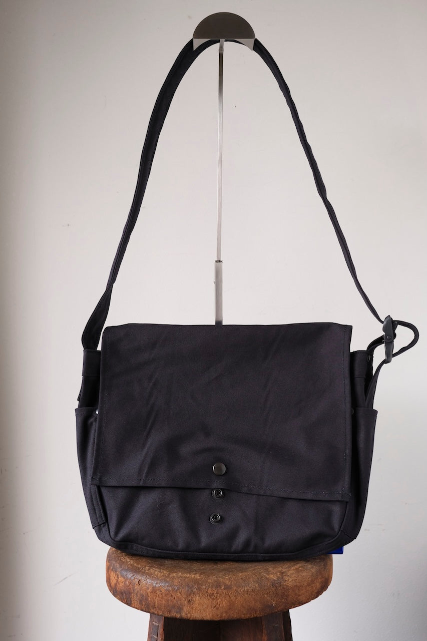 BLACK SIGN CHRONICLE BAG