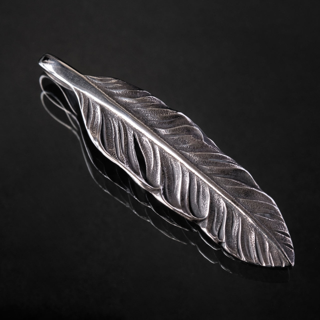 LYNCH SILVER SMITH FEATHER(L)