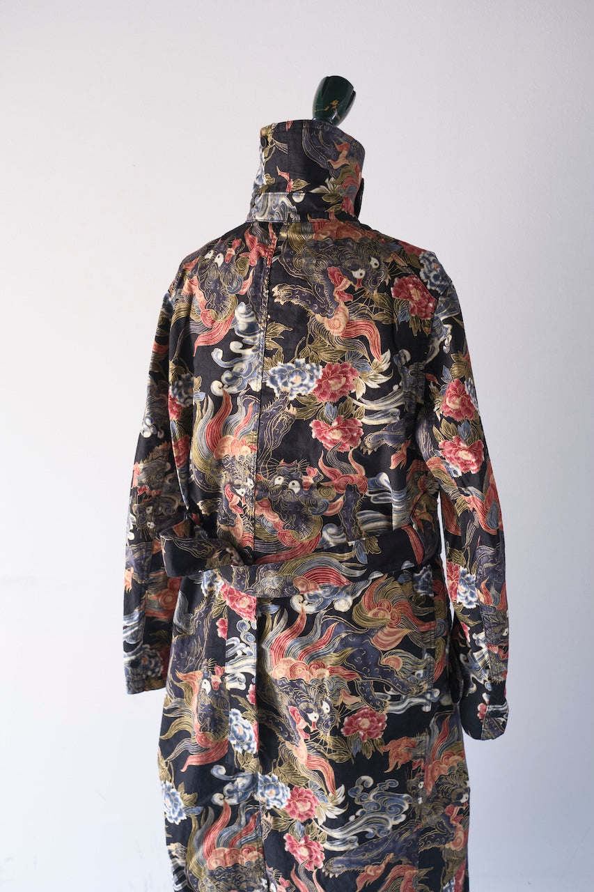 BLACK SIGN 1930s JAPANESE LION AND PEONY HITMAN COAT