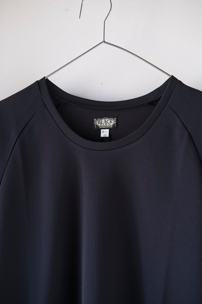 BLACK SIGN HIGH SPEC U-NECK SPORTSWEAR