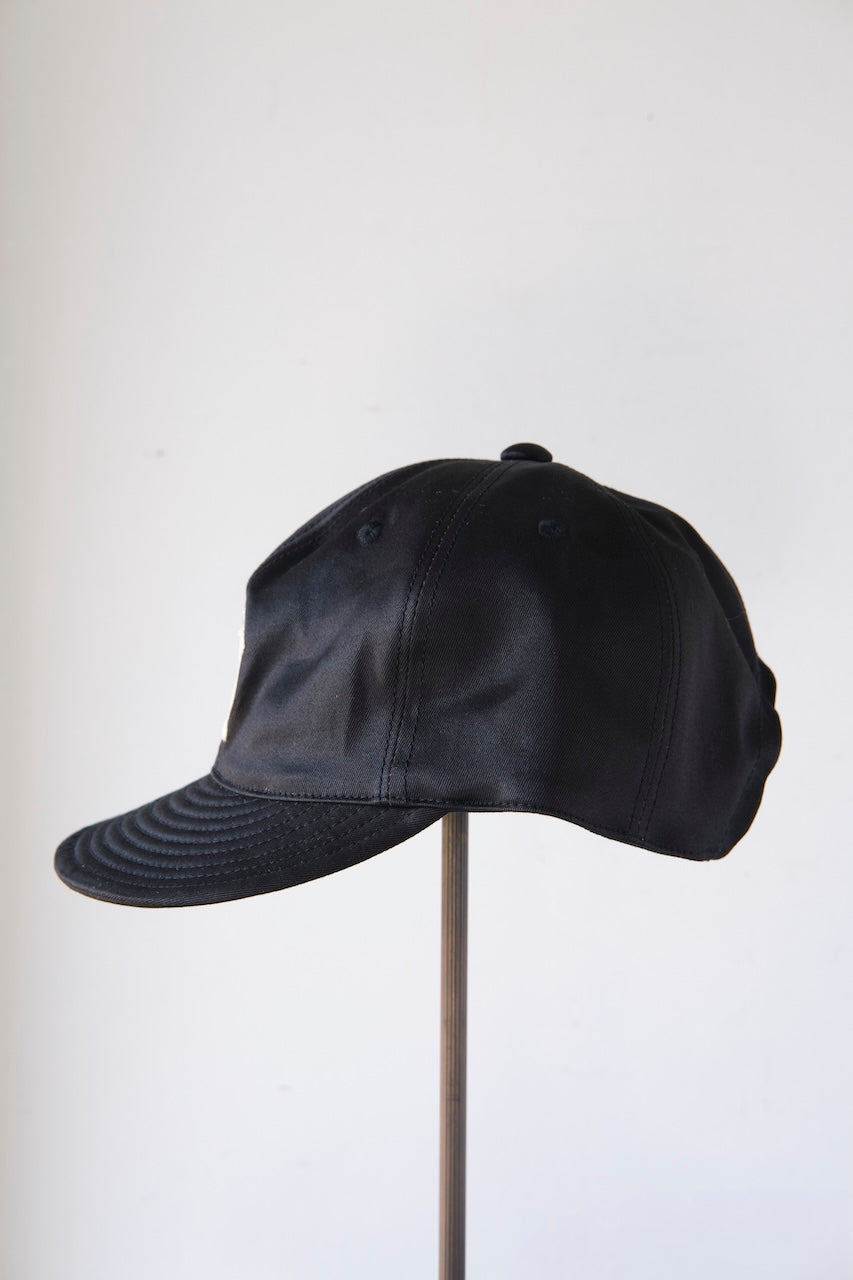 BLACK SIGN BS TRUCKER CAP