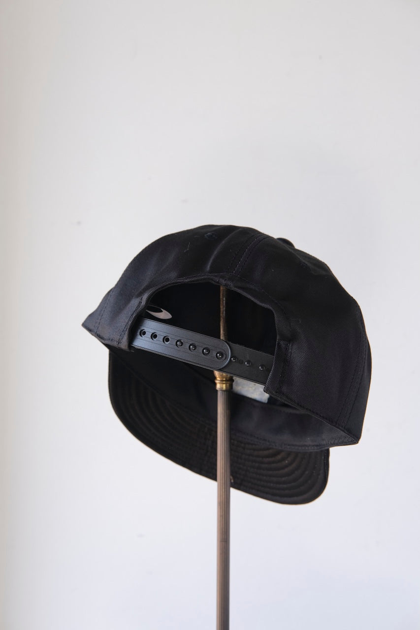BLACK SIGN BS TRUCKER CAP