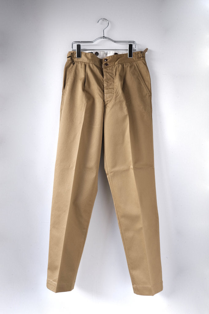 BLACK SIGN SIDE ADJUSTABLE NARROW CHINO TROUSERS