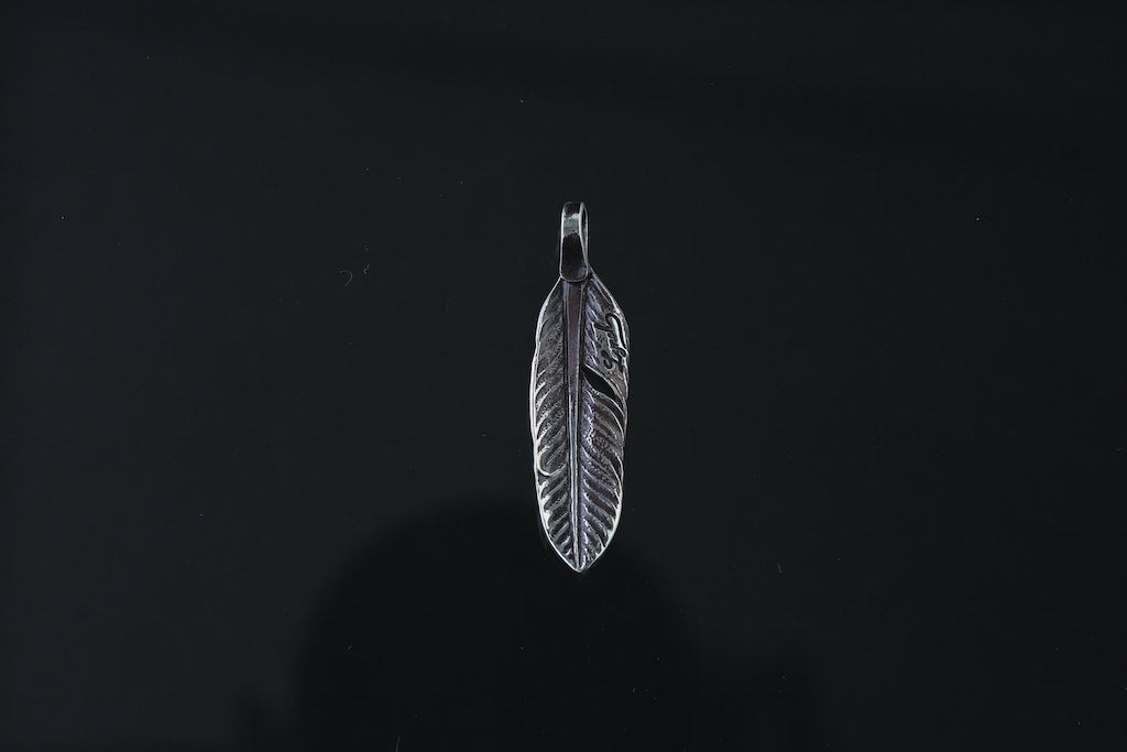 LYNCH SILVER SMITH FEATHER (S)