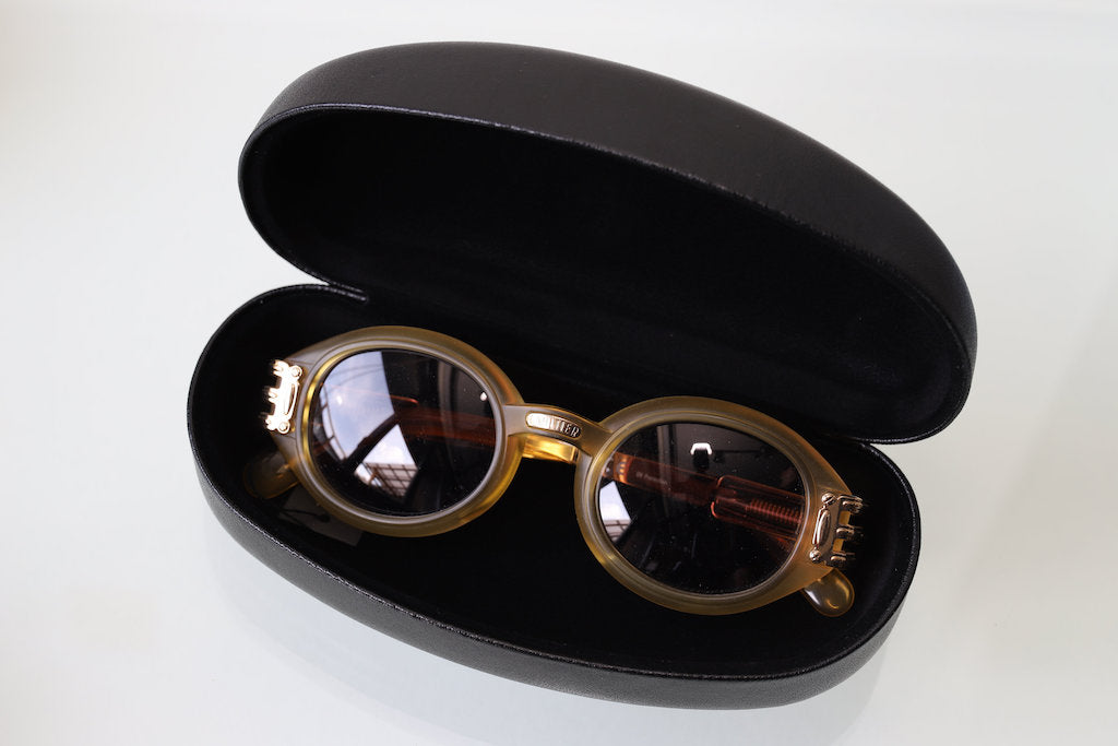 BIG SUNGLASSES CASE BLACK