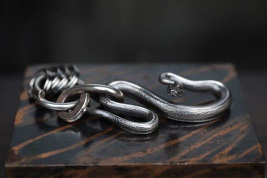 LYNCH SILVER SMITH SNAKE KEY CHAIN