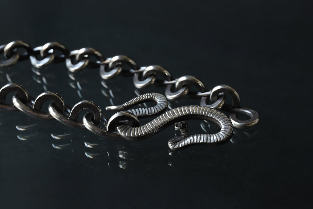 LYNCH SILVER SMITH SNAKE TWIST(L) WALLET CHAIN – grandguignol